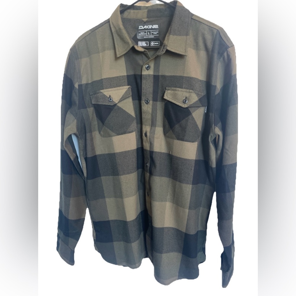 DAKINE Men’s Flannel Shirt Large Plaid Stretch Odor Control Button-Up